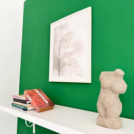 Kiwi Apartment