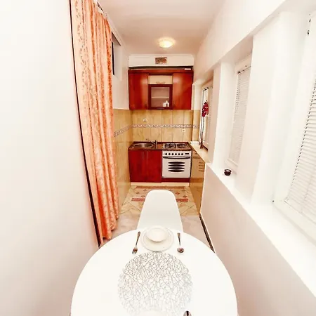 Kiwi Apartment